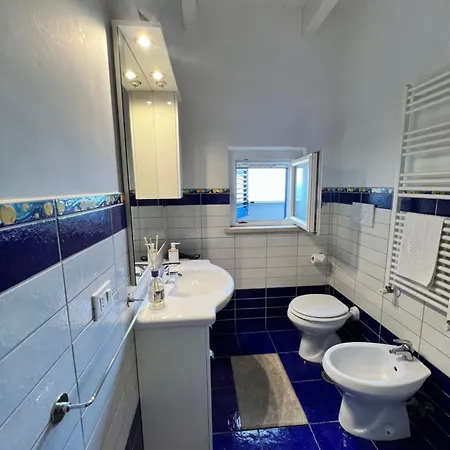 Alba Suite-rome Airport Fco-fronte Mare Apartment *
