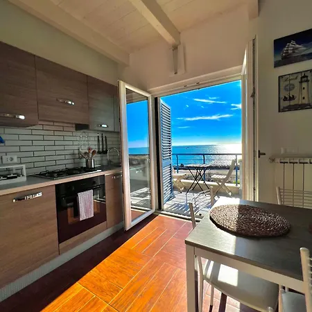 Alba Suite-rome Airport Fco-fronte Mare *