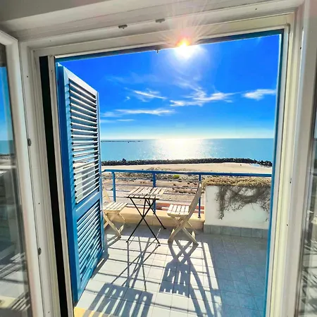 Alba Suite-rome Airport Fco-fronte Mare Lägenhet *